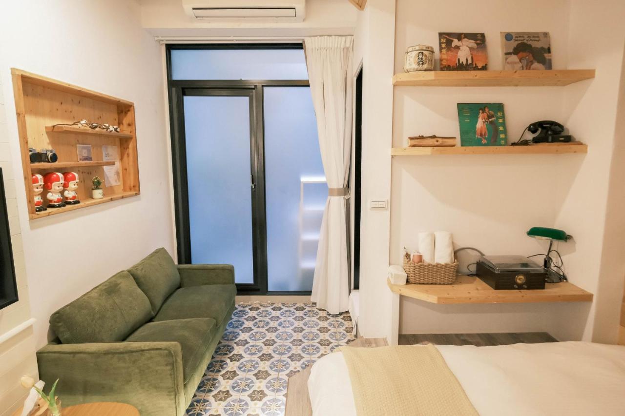 South Gate Home Stay Тайнань Экстерьер фото